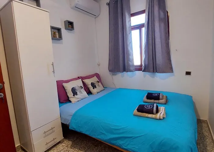 Exodus Hostel & Dive Center