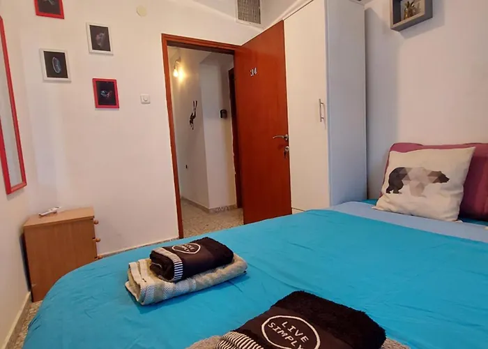 Exodus Hostel & Dive Center