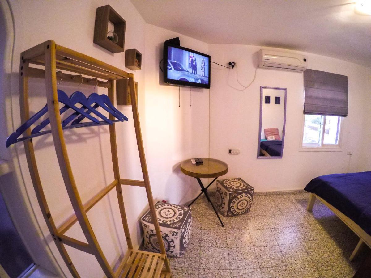 Exodus & Dive Center Hostel *