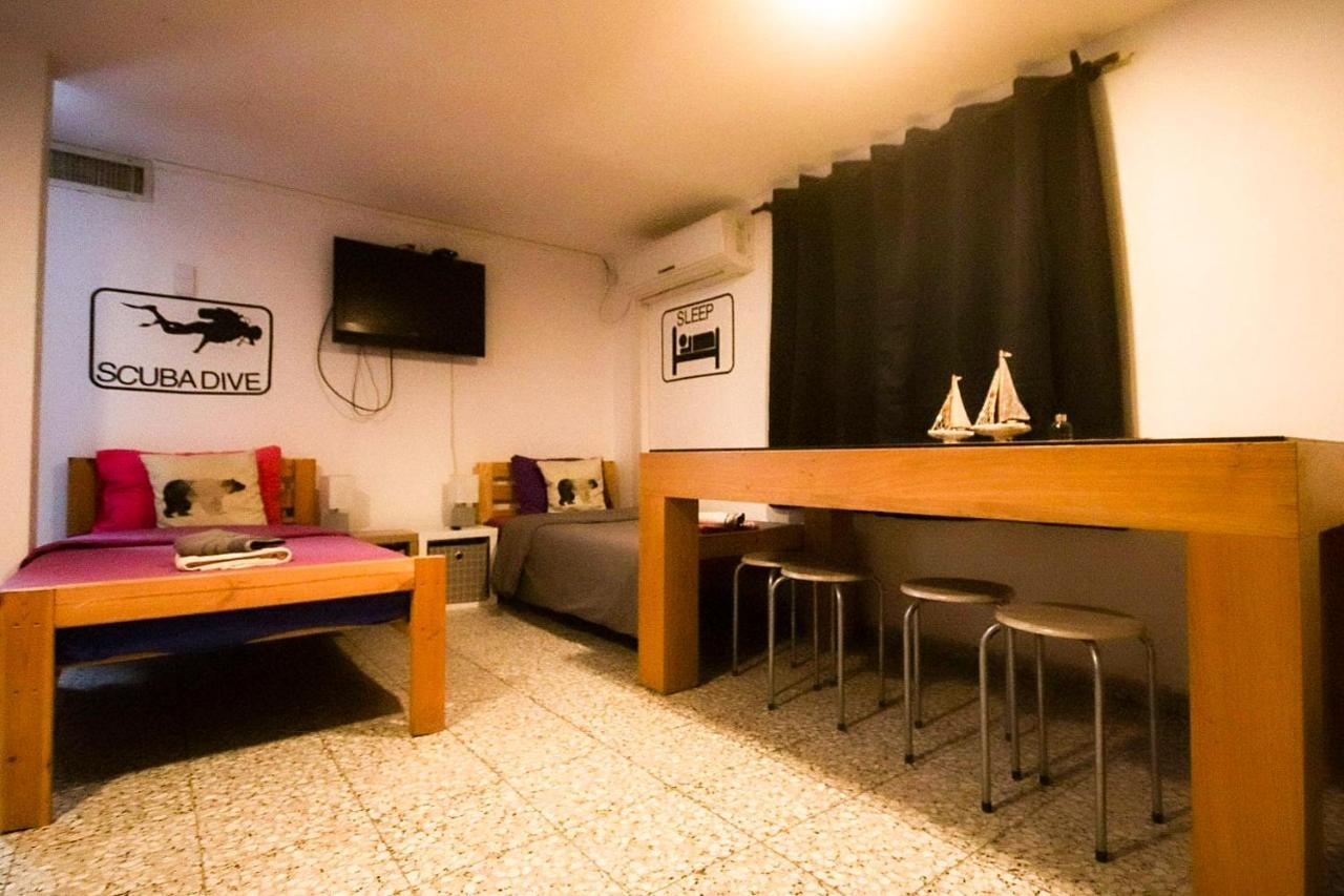 Exodus & Dive Center Hostel